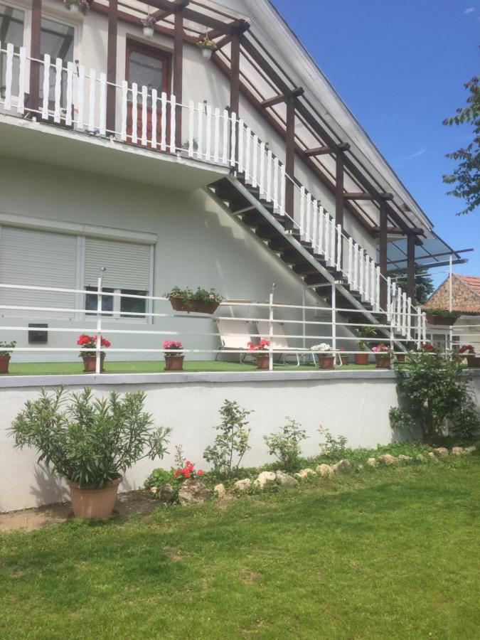 Lelle-Kert Apartman 01 Balatonlelle Zewnętrze zdjęcie